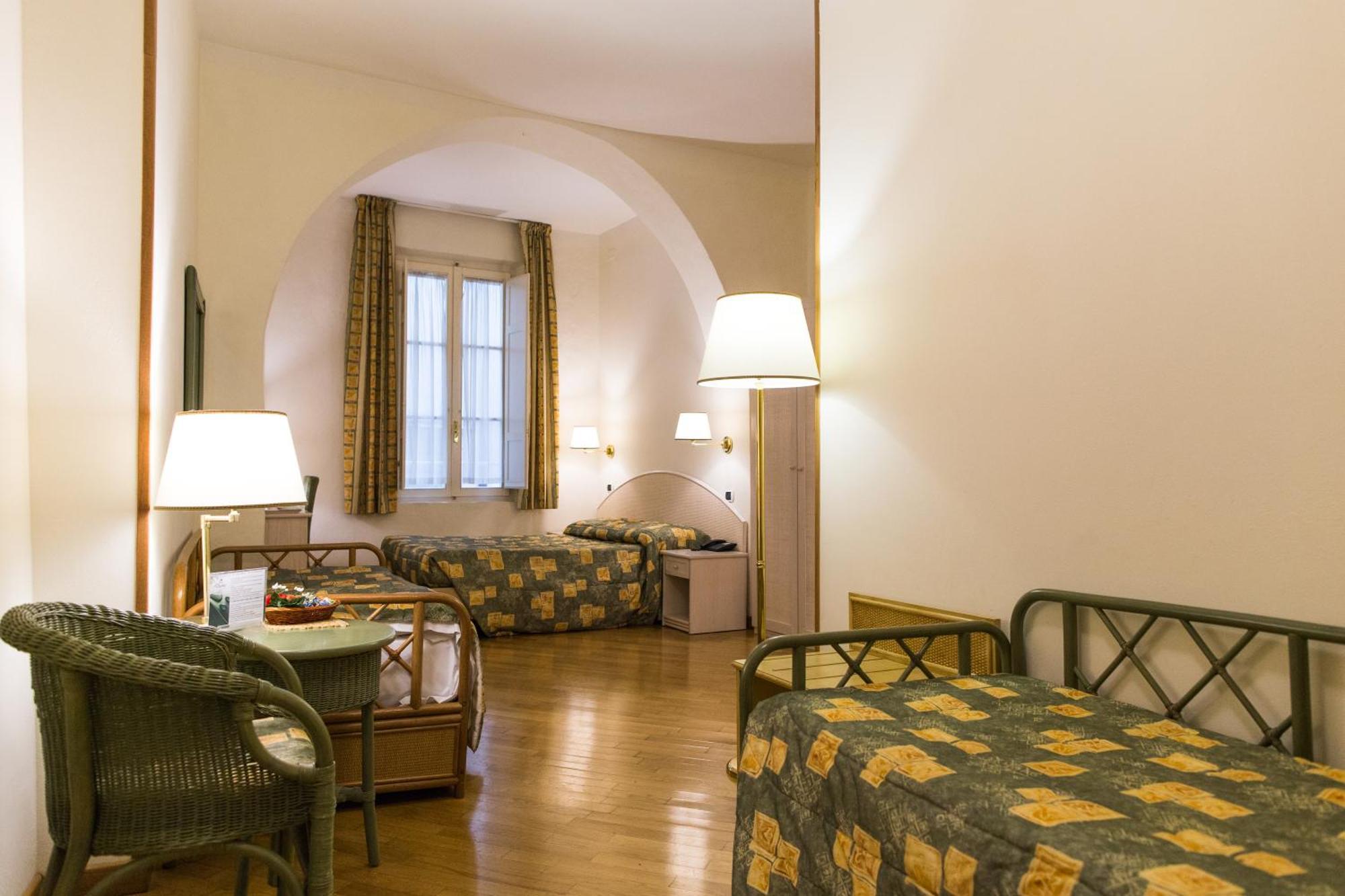 Piazza Paradiso Accommodation Siena Ruang foto