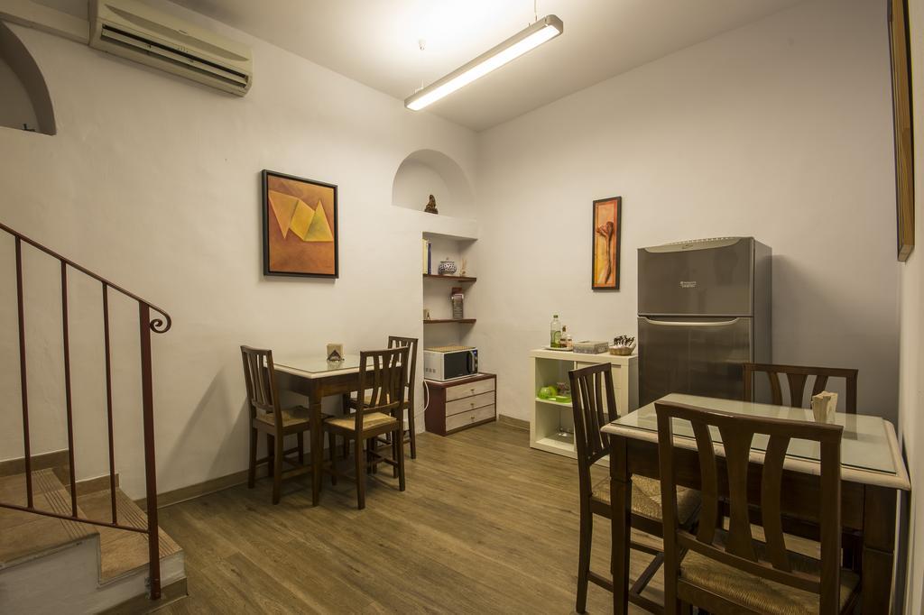 Piazza Paradiso Accommodation Siena Bagian luar foto
