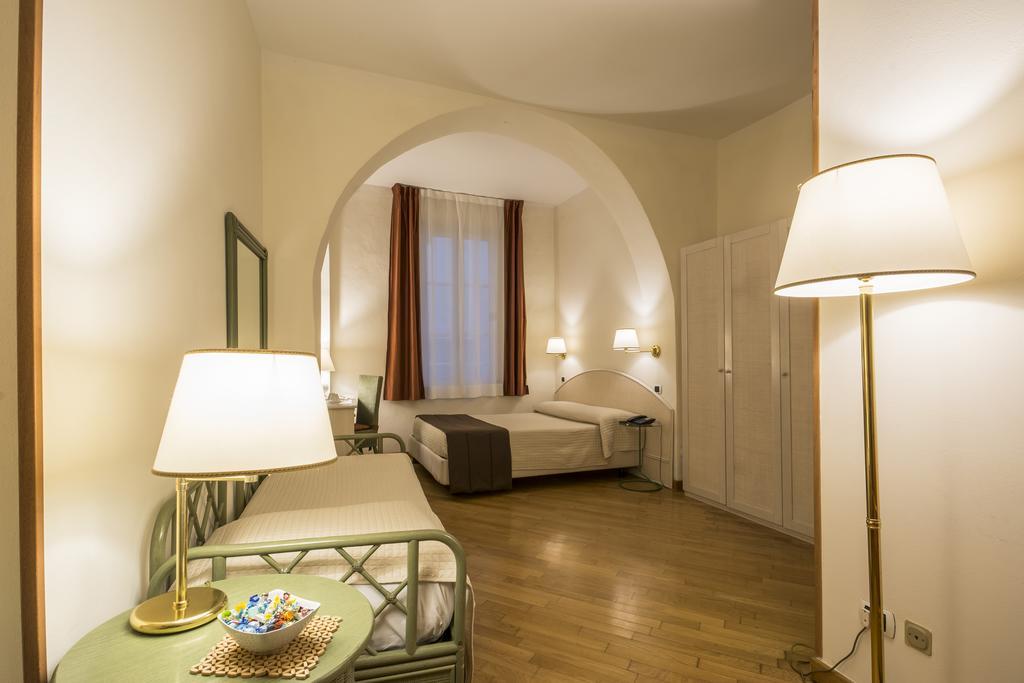 Piazza Paradiso Accommodation Siena Bagian luar foto