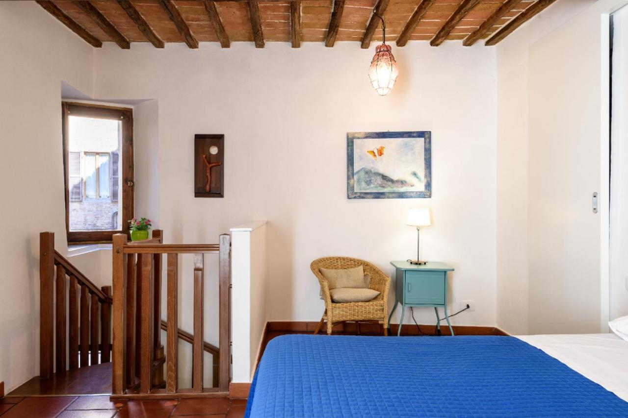 Piazza Paradiso Accommodation Siena Bagian luar foto