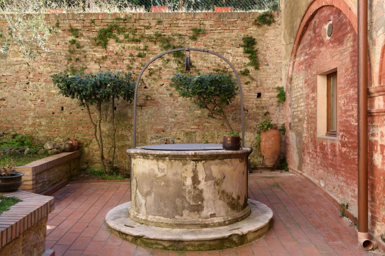 Piazza Paradiso Accommodation Siena Bagian luar foto