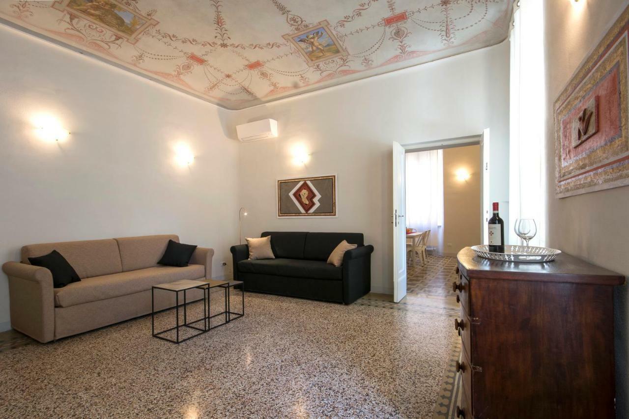 Piazza Paradiso Accommodation Siena Bagian luar foto